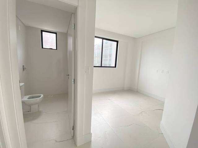 Apartamento para Venda em Itapema - 2