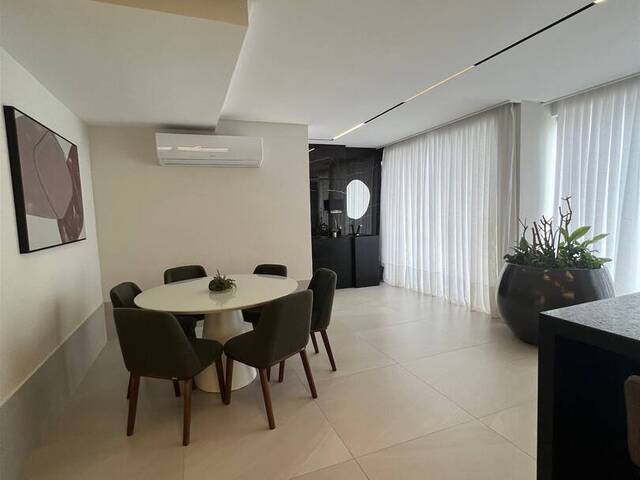 Apartamento para Venda em Itapema - 3