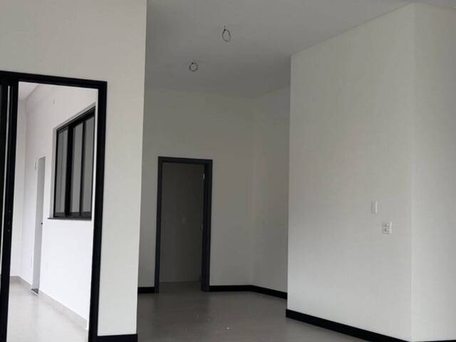 Apartamento para Venda em Itapema - 3
