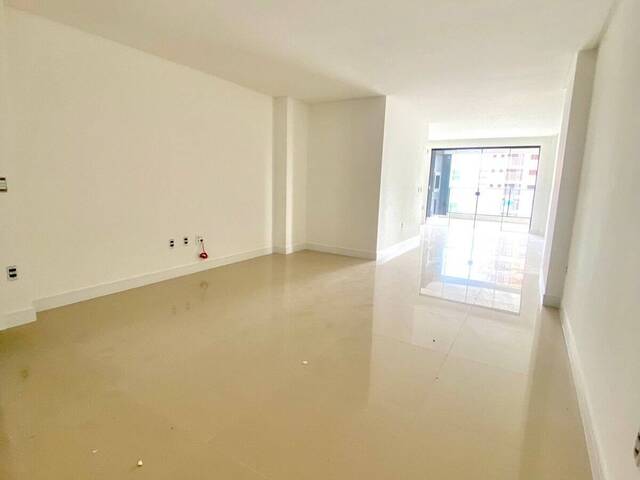 Apartamento para Venda em Itapema - 3