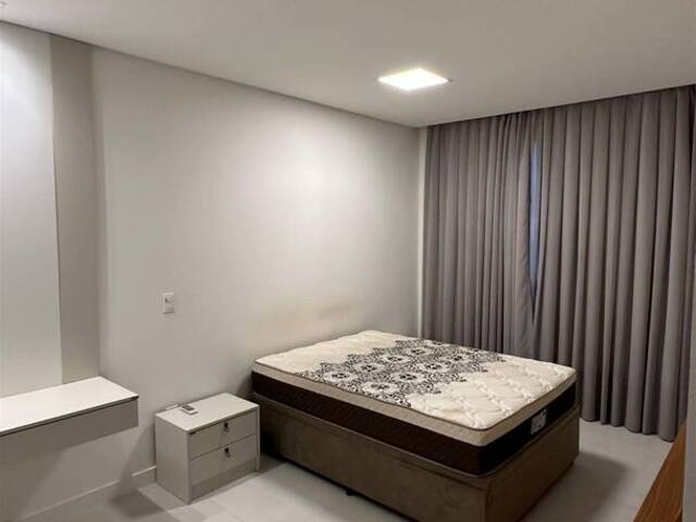 Apartamento para Venda em Itapema - 4