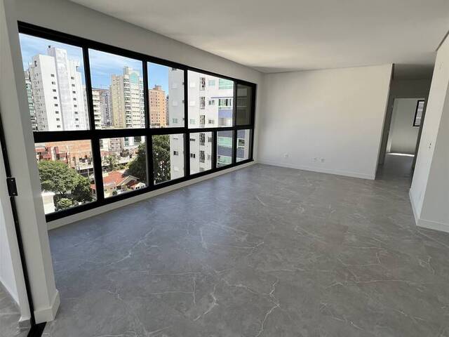Apartamento para Venda em Itapema - 1