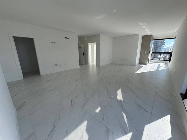 Apartamento para Venda em Itapema - 4
