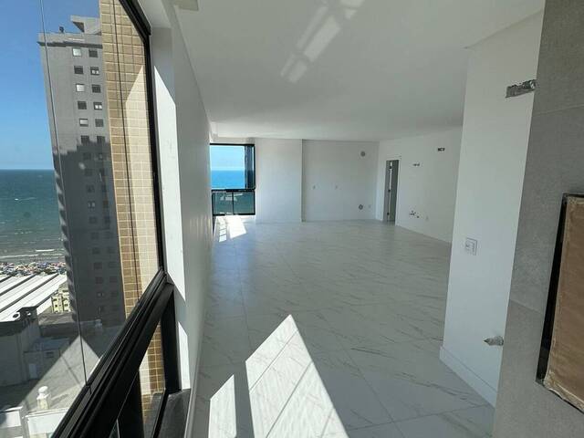 Apartamento para Venda em Itapema - 5