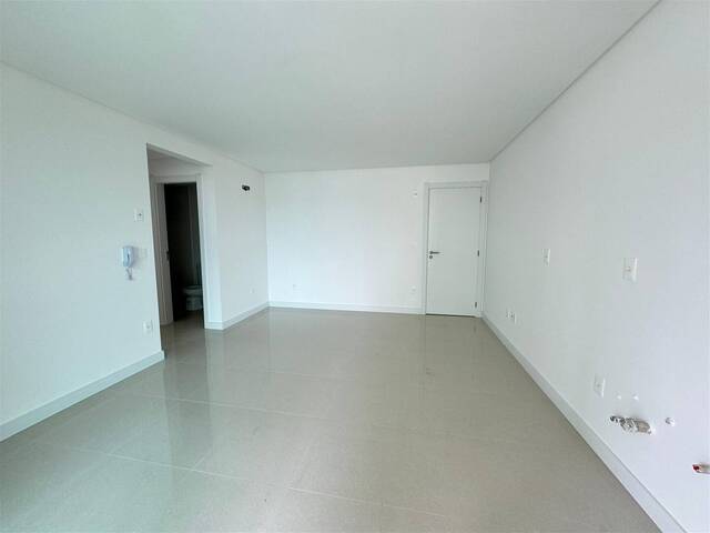 Apartamento para Venda em Itapema - 4