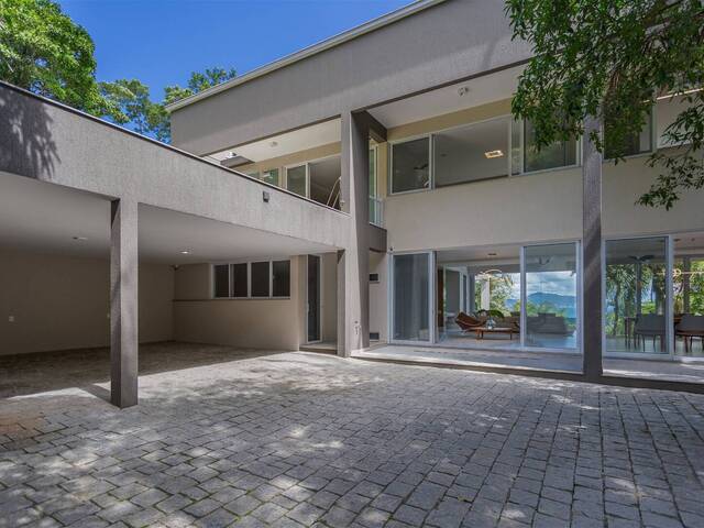 #Ap00165 - Casa para Venda em Balneário Camboriú - SC - 2