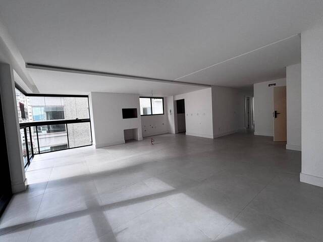 Apartamento para Venda em Itapema - 4