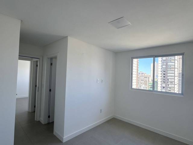 Apartamento para Venda em Itapema - 2