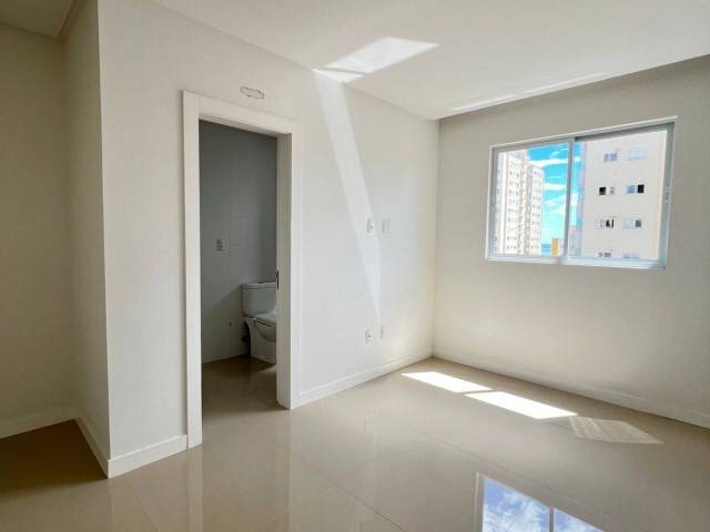 Apartamento para Venda em Itapema - 3